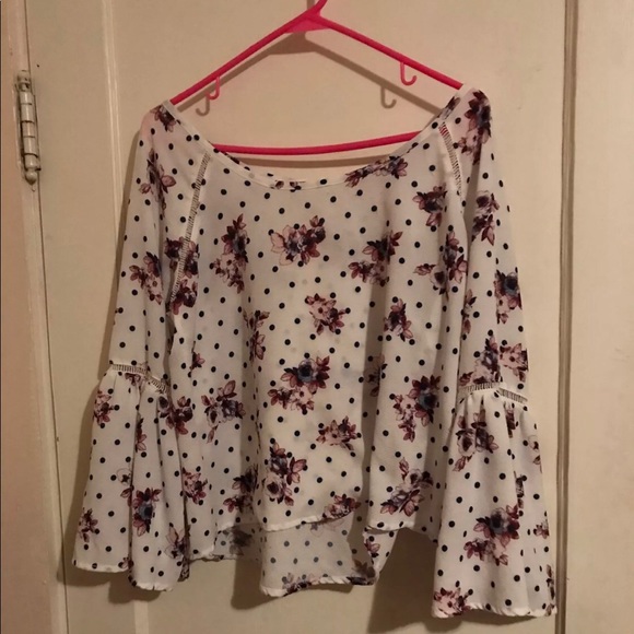 Cute Blouse - Picture 1 of 1